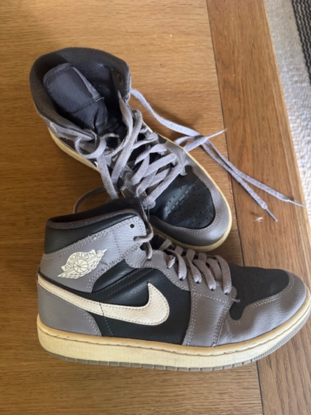 Nike Air Jordan Women's Size 8